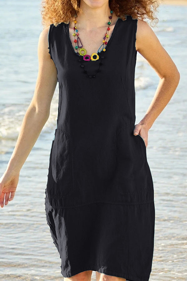 Vestido midi de algodón y lino en color Chun con escote en U, sin mangas y con bolsillos