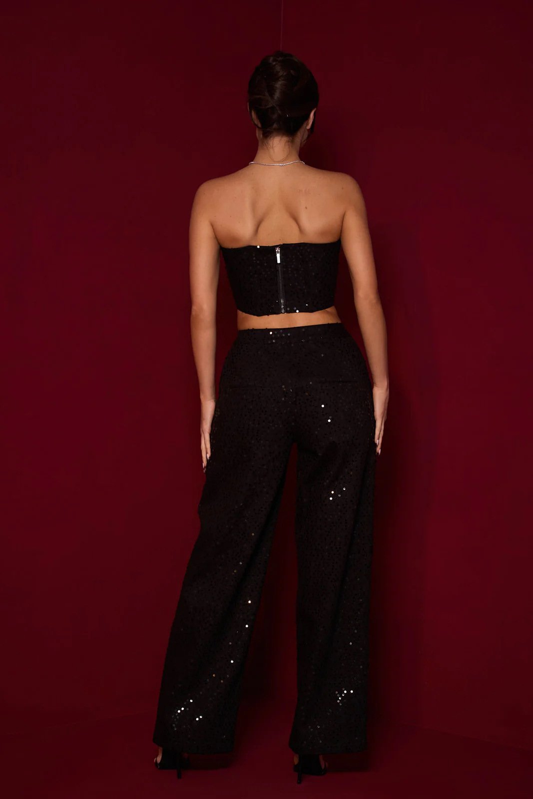 Conjunto de pantalones vaqueros con lentejuelas de Belinda 