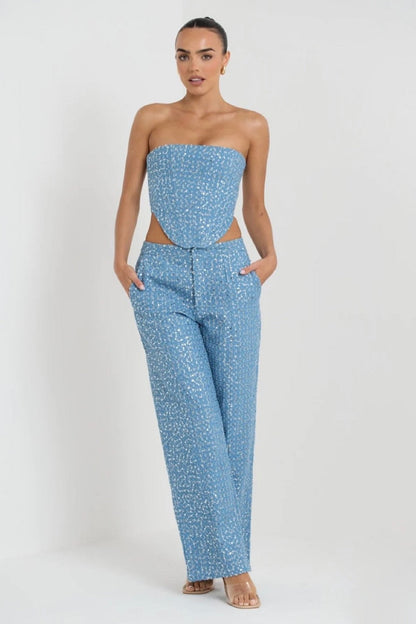 Conjunto de pantalones vaqueros con lentejuelas de Belinda 