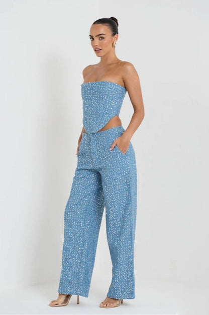 Conjunto de pantalones vaqueros con lentejuelas de Belinda 