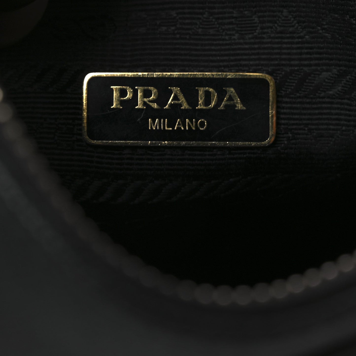 Saffiano Lux Re-Edition 2005 Shoulder Bag Black