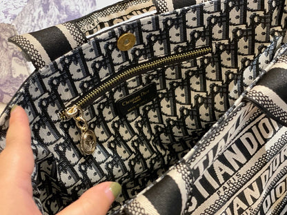 DIOR HAT BASKET BAG
