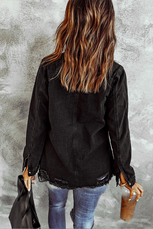 Chaqueta vaquera informal con botones y dobladillo sin rematar roto