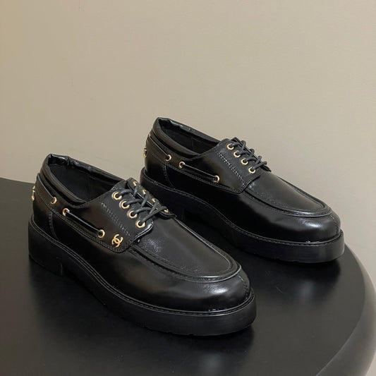 CC 26 Lace-Up Loafer Black Sheepskin 594250