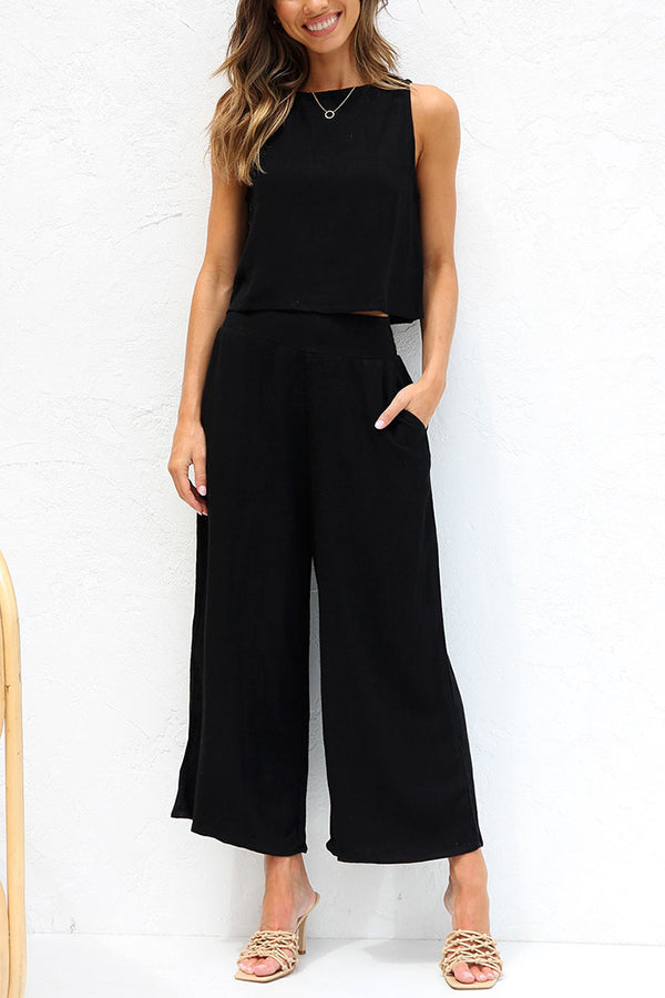 Conjunto de top corto básico con botones y pantalón con bolsillos Khiara