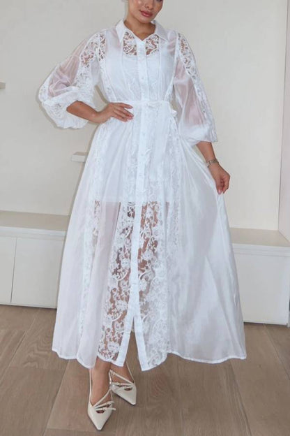 Exquisito vestido largo con solapa y bordado de encaje