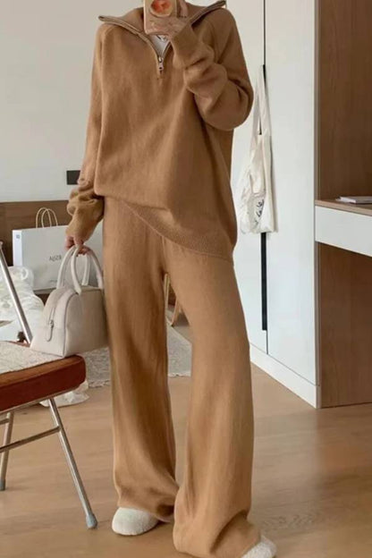 Traje informal de dos piezas con suéter de solapa y pantalones anchos
