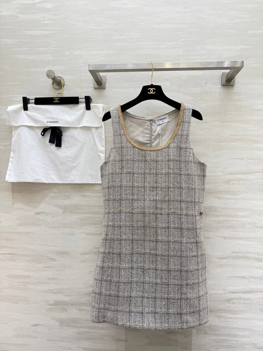 CC 26s Classic Dress Beige-Grey Tweed 352291