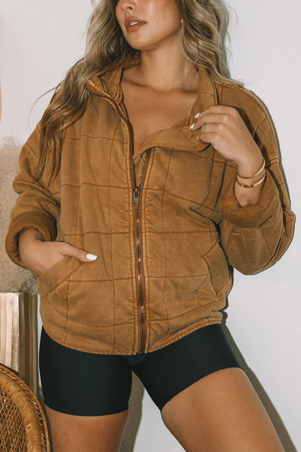Chaqueta corta acolchada con bolsillo y cremallera