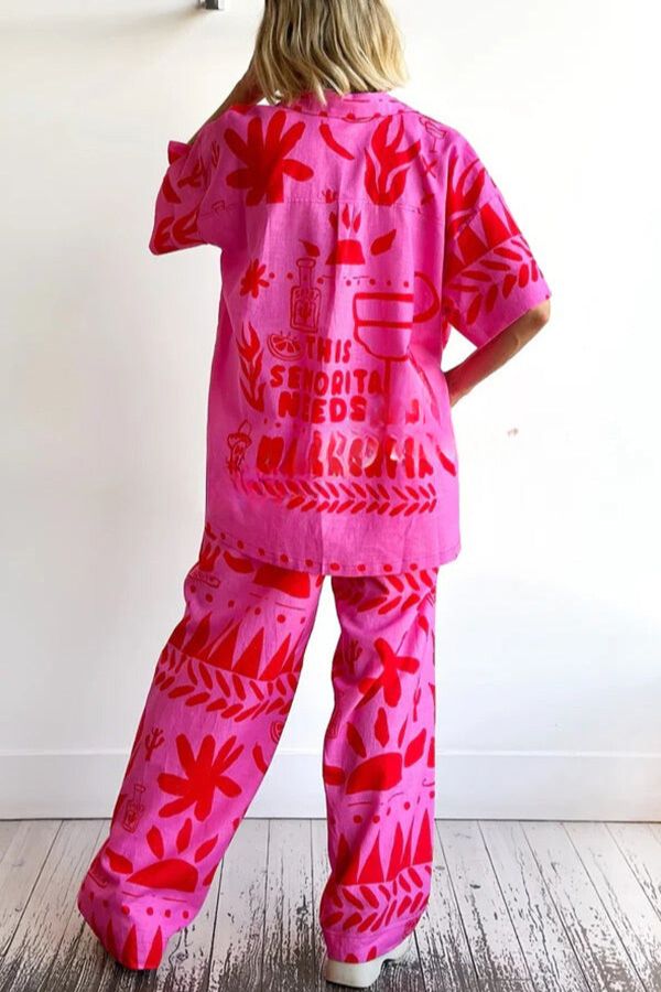 Conjunto de camisa con bolsillo estampado y pantalón con cintura elástica de Altos Unique