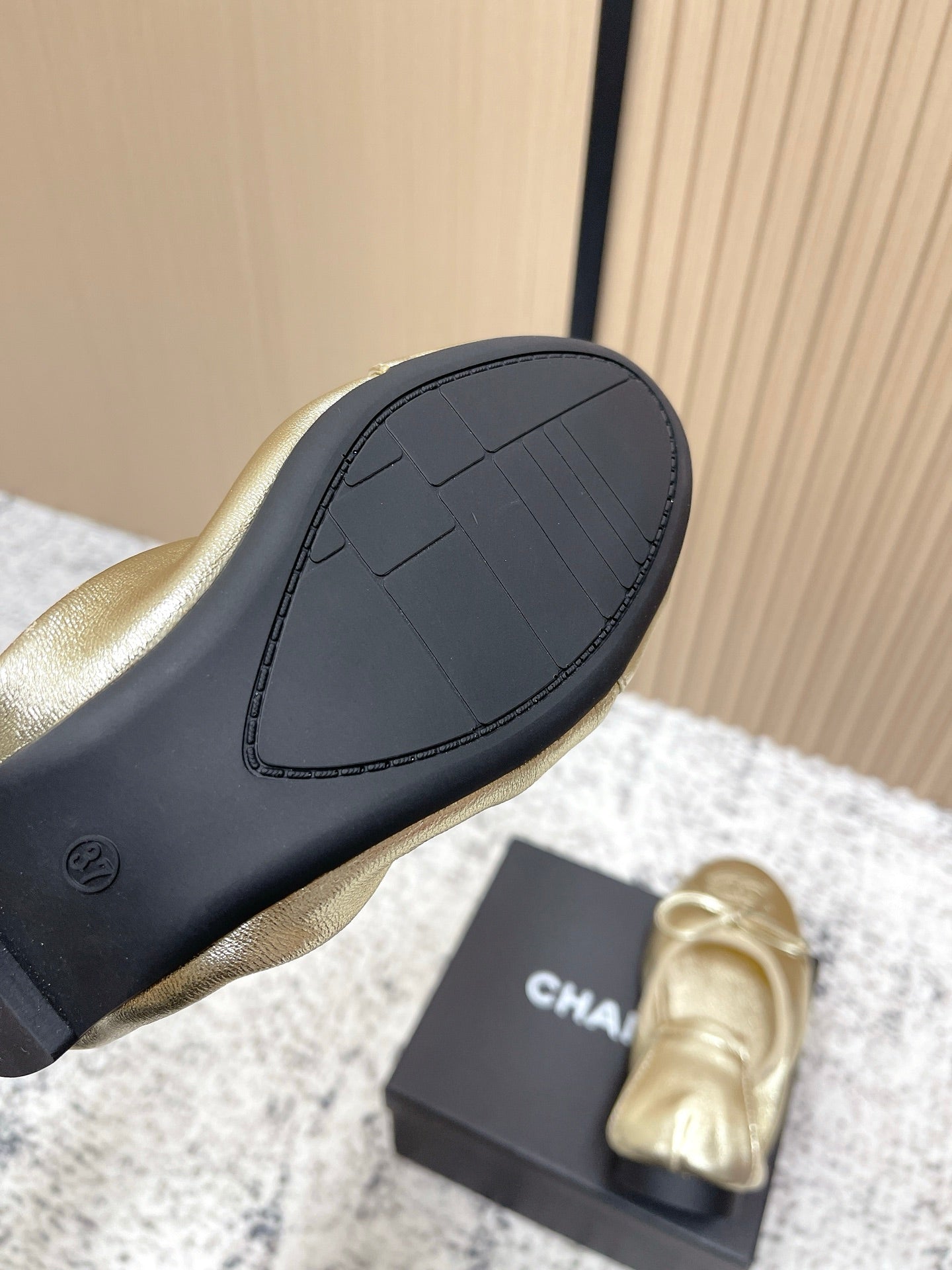 Chanel 26SS Ballet Flats Shoes Gold Metallic in Lambskin  591393