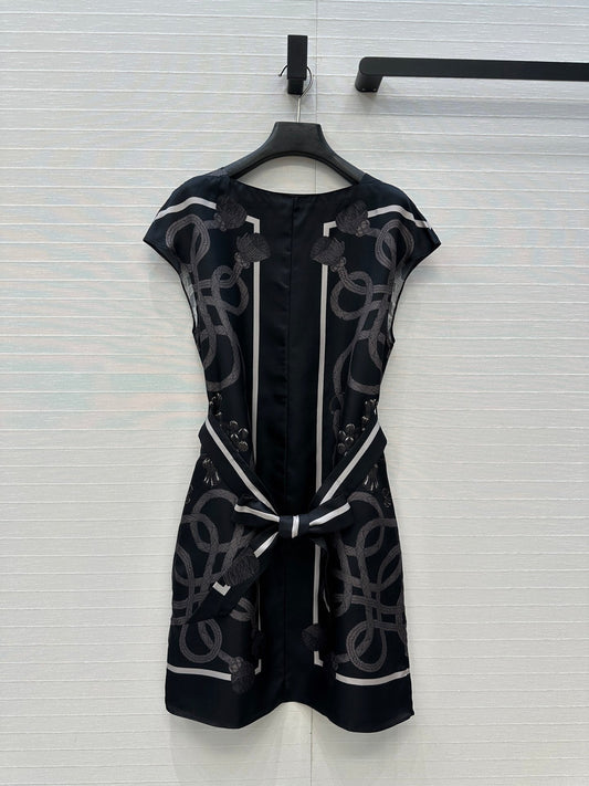 HM 25S Palefroi Remix Sleeveless Dress Graphic Print in Black Silk