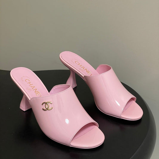 CC 26 Sandal Pink Patent Leather 593320