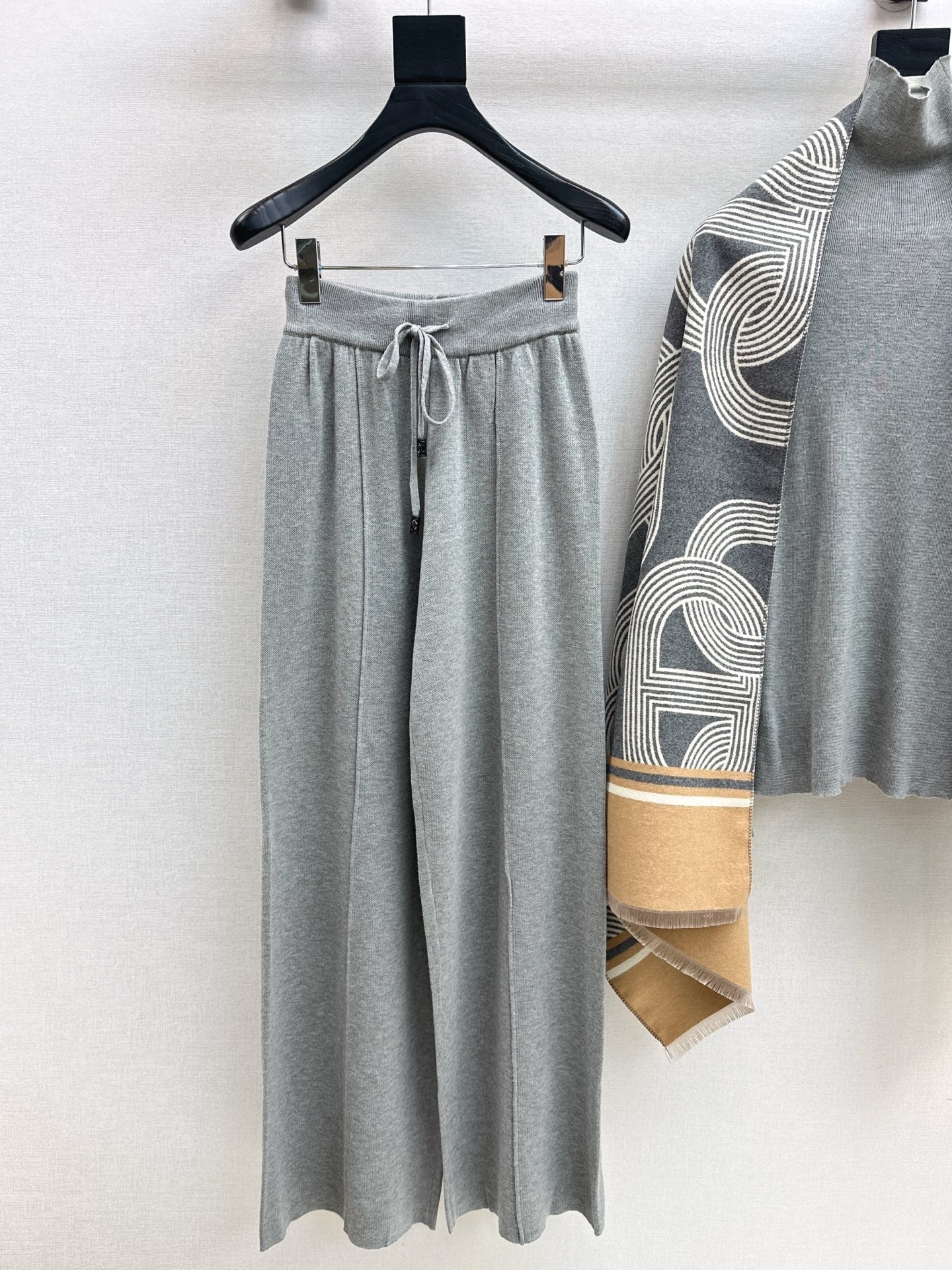 HERMES 25S THREE-PIECE KNIT SET