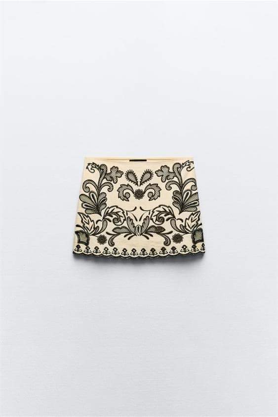 Conjunto de falda floral bordada Cornelia 