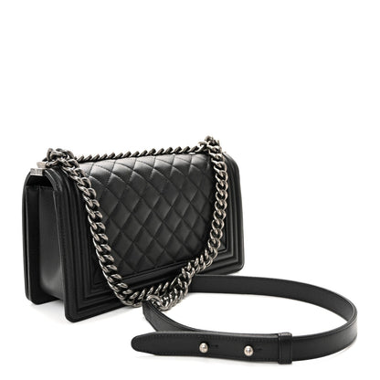 Caviar Quilted Medium Boy Flap Black
