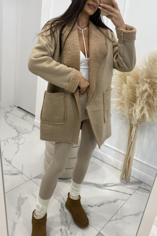 Chaqueta corta y cálida de sherpa para mujer
