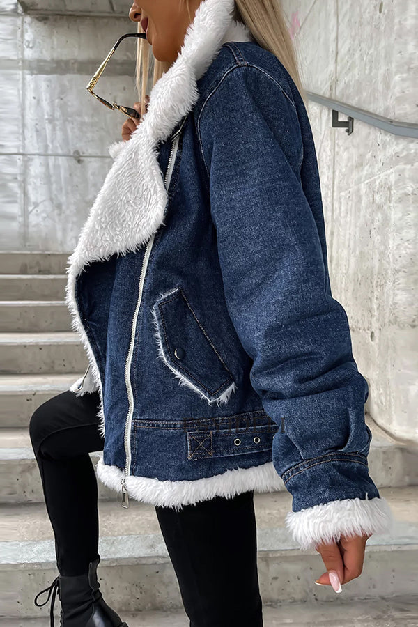 Chaqueta informal holgada con solapa de retazos de lana de cordero