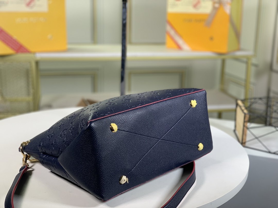 Louis Vuitton Maida Hobo