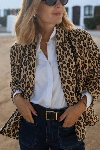 Chaqueta acolchada con estampado de leopardo