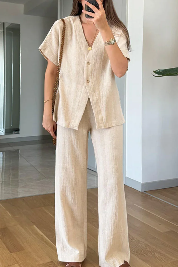 Conjunto casual de dos piezas con cuello en V, manga corta y pantalón