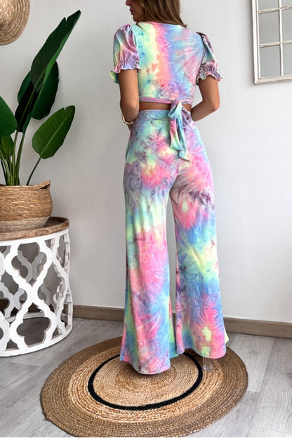 Conjunto de top corto con cuello en V y mangas cortas con estampado floral, cintura elástica y pantalones de pierna ancha 