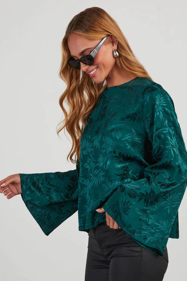 Top de manga ancha con relieve Odette