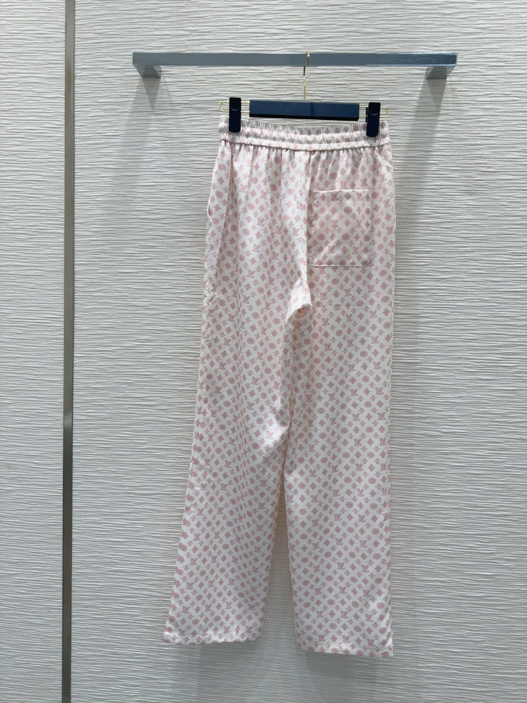 LV 25S Slightly Transparent Set Pink White Poliester