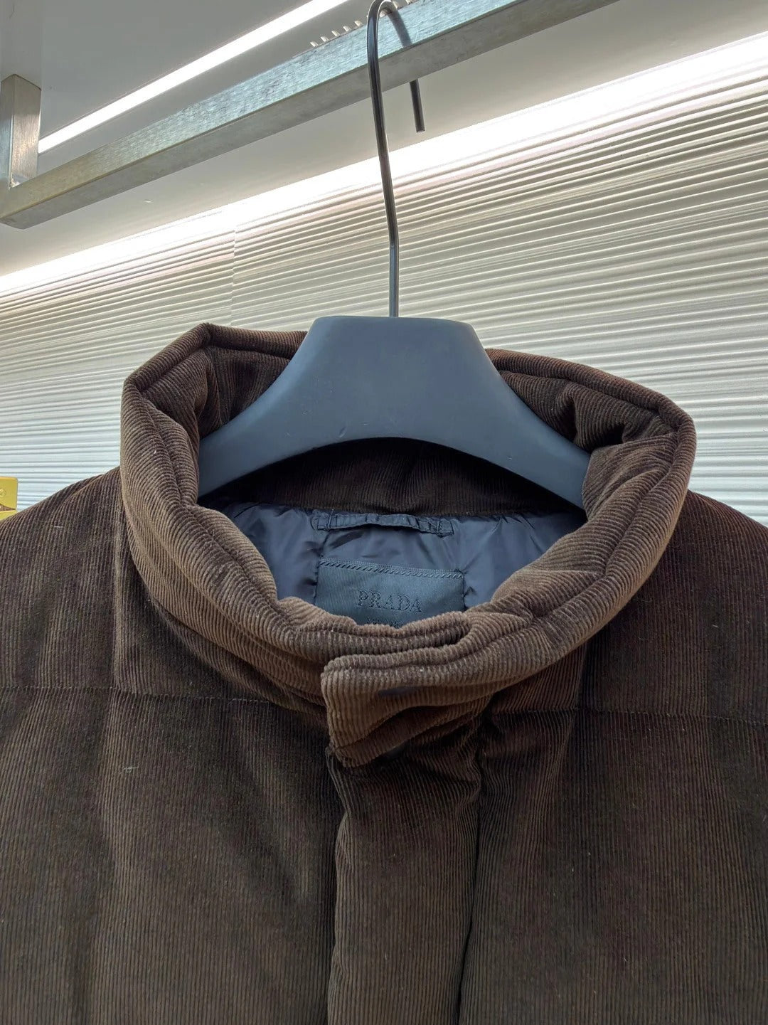 PRADA 25S VELVET PUFFER JACKET 459
