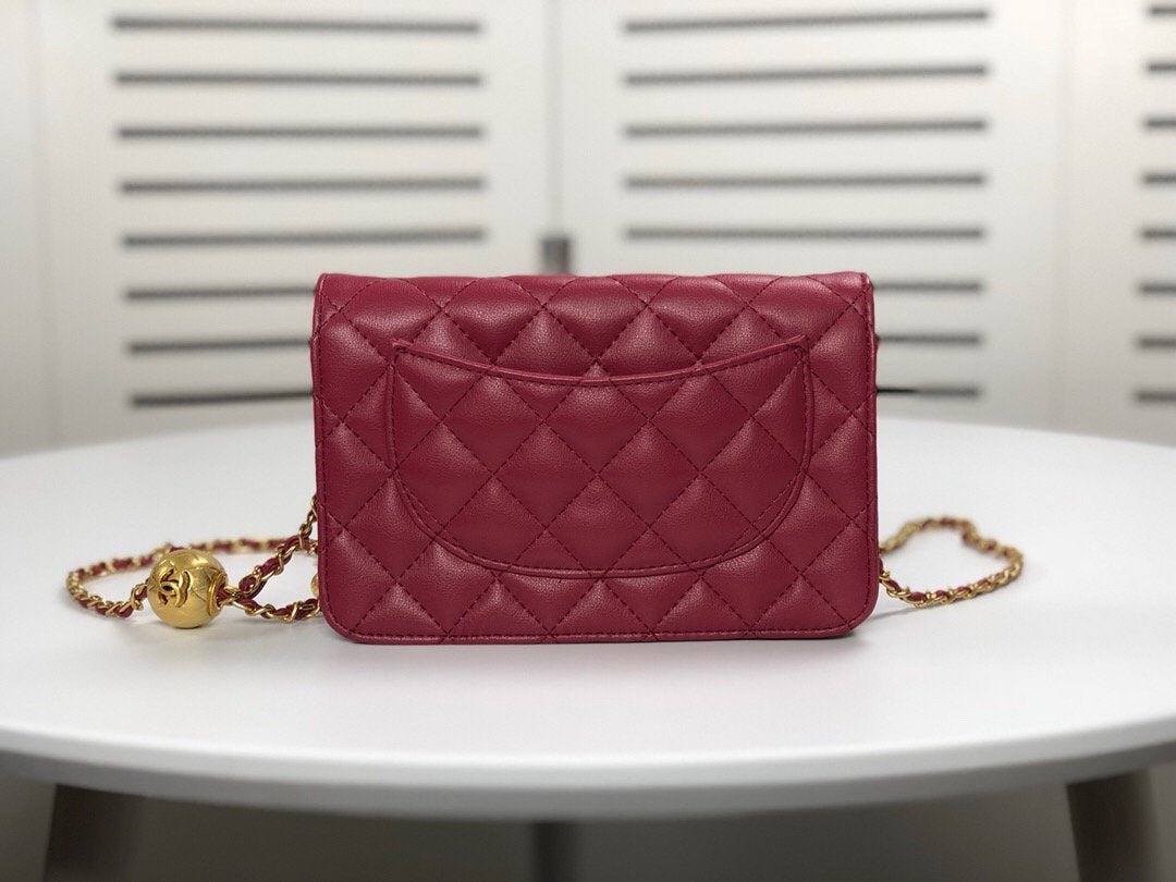 WALLET ON CHAIN Grained Shiny Calfskin & Gold-Tone Metal Dark Burgundy
