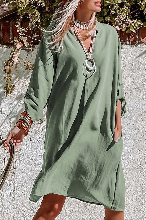 Vestido túnica bohemio verde con cuello con muesca y mangas enrollables 