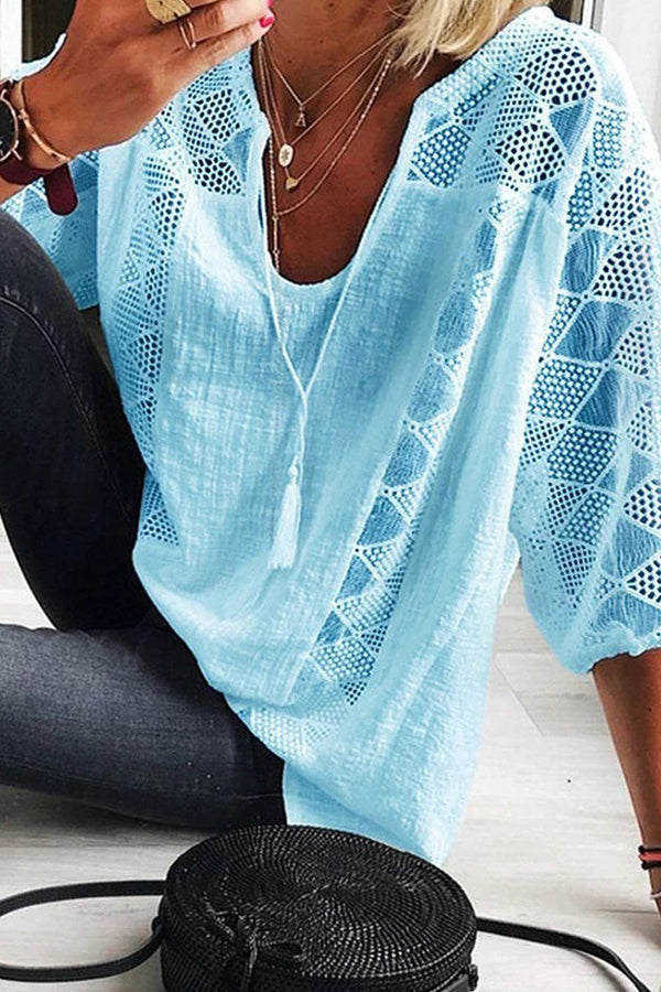 Blusa de mezcla de lino y algodón con borlas y diseño calado de patchwork