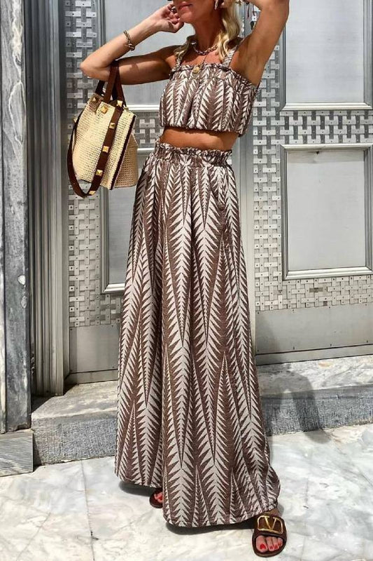 Traje casual de pantalón elástico con tirantes y pierna ancha