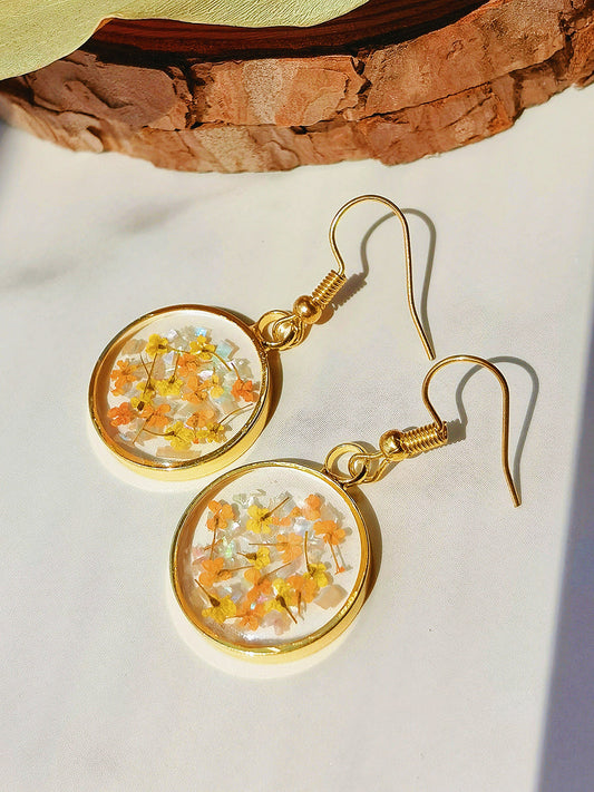 Pendientes de flores prensadas - Resina de lirio amarillo 