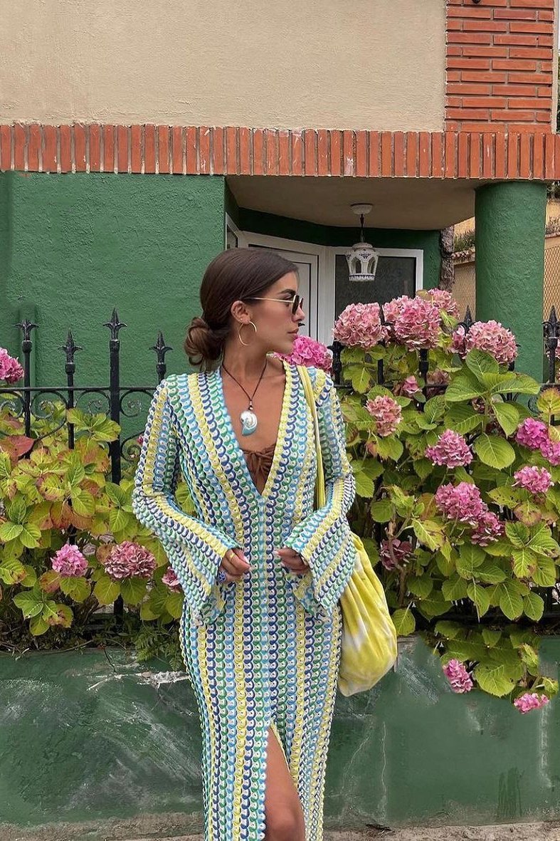 Vestido largo de crochet con abertura y escote en V Dawn 