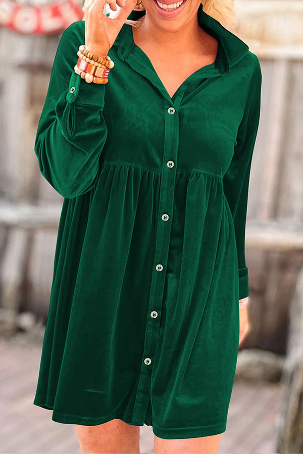 Vestido camisero de terciopelo con volantes y mangas largas y botones
