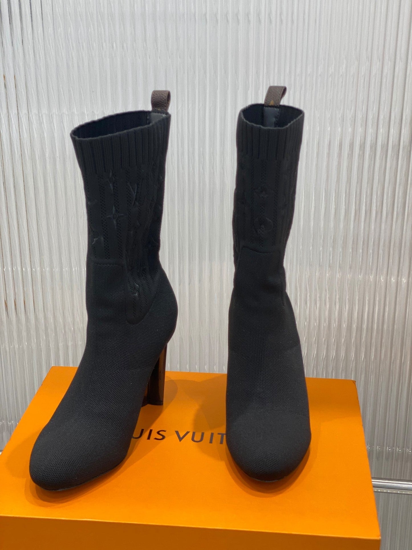 Premium LUV BOOTS 047