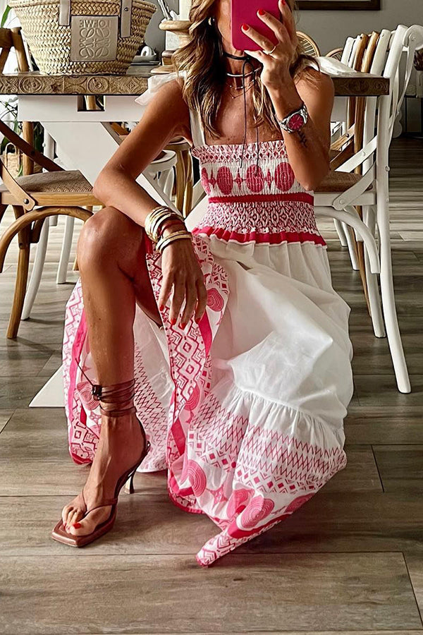 Vestido largo con hombros fruncidos y estampado étnico de Malibu Villa