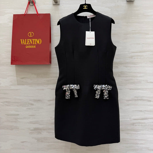 Valen 26s Bow-Embellished Beaded Sleeveless Dress Black Fabric 344781