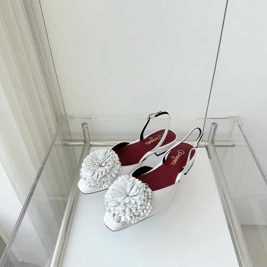 CC 26 Flower-shaped Sandal White Lambskin 597408