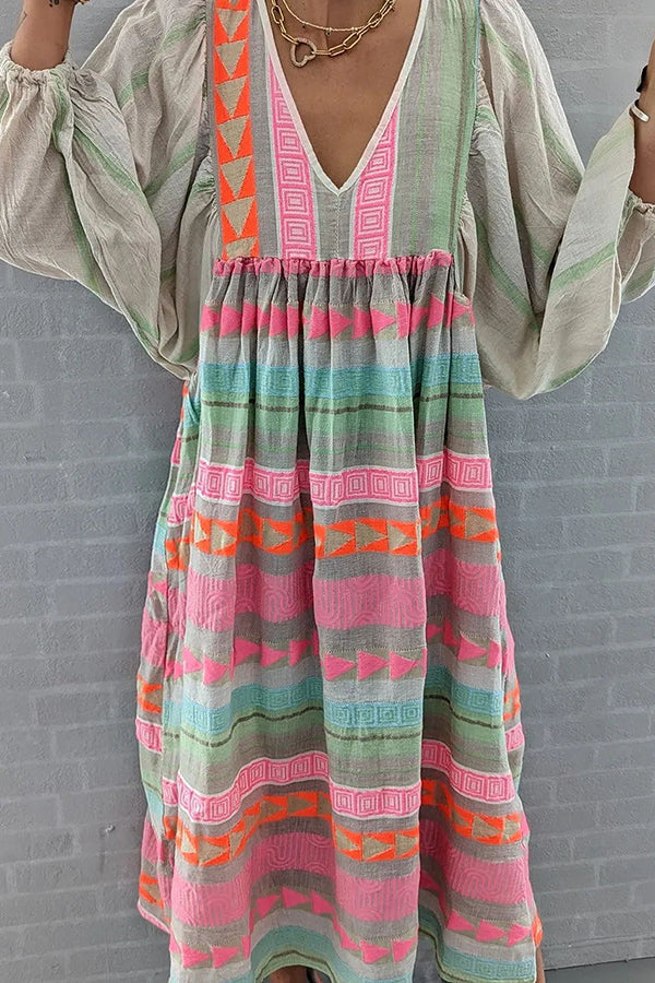 Vestido midi acampanado con estampado geométrico en bloques de color de Whisked Away