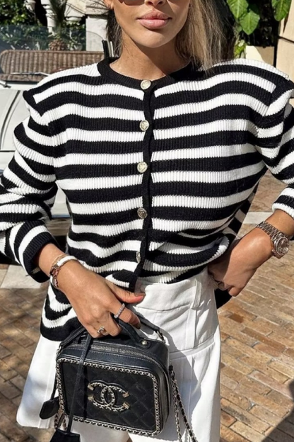 Cárdigan de rayas ajustado e informal de moda con top corto 
