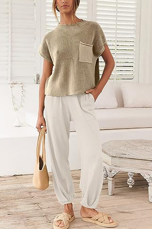 Traje de camiseta de manga corta y pantalón con bolsillos