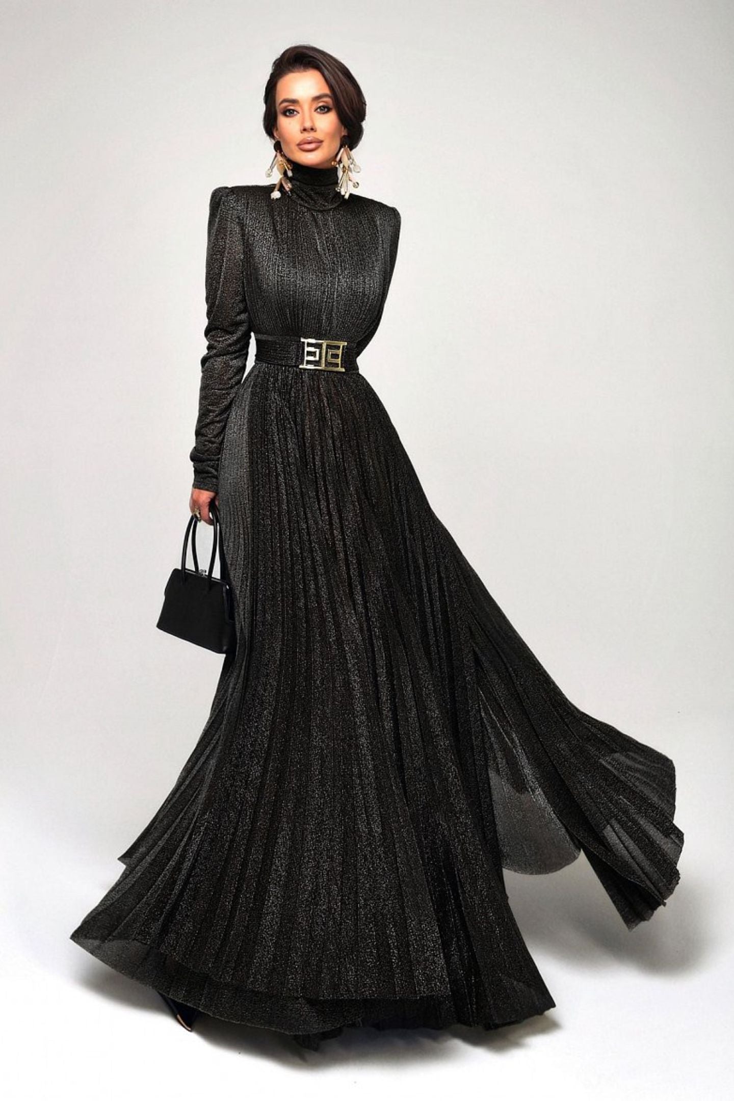 Vestido largo plisado con cinturón metalizado Elsie 