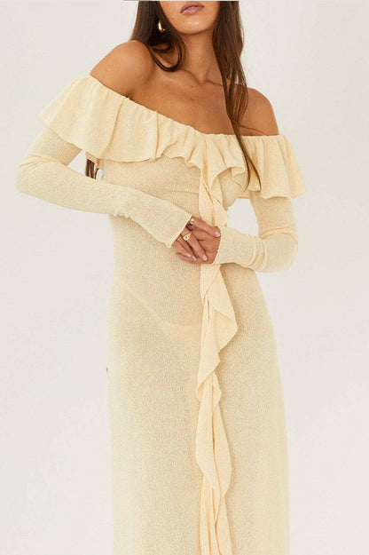 Vestido largo con volantes y hombros descubiertos de Donna 