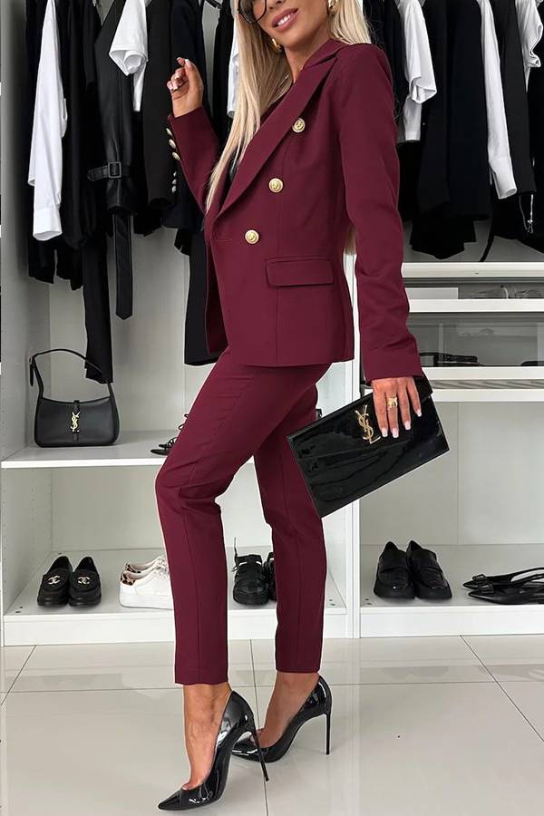 Pantalones cónicos de tiro alto con bolsillos que ofrecen una sensación de confianza