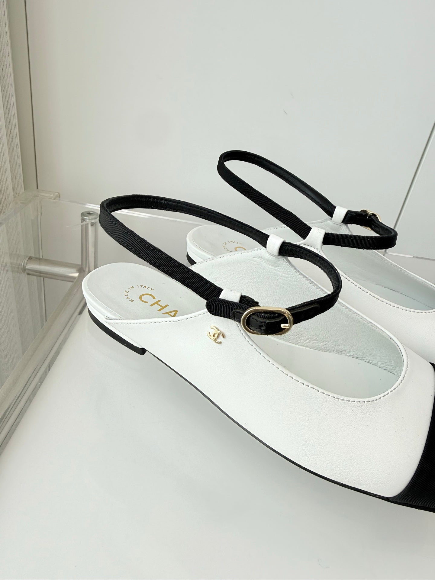 Chanel 26 Slingback Flats White Black in Lambskin 597390
