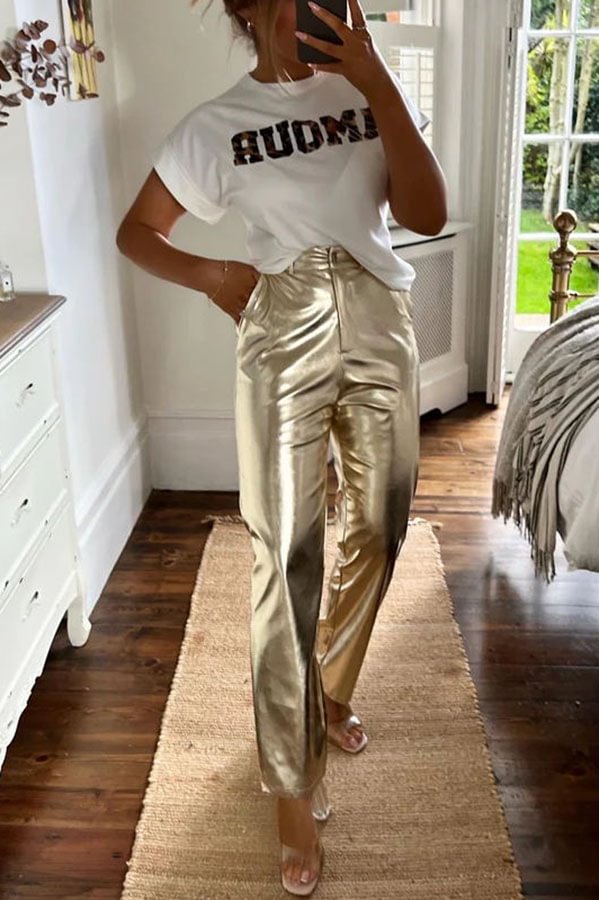 Pantalones rectos elásticos con bolsillos de tela metalizada y diseño divertido y divertido