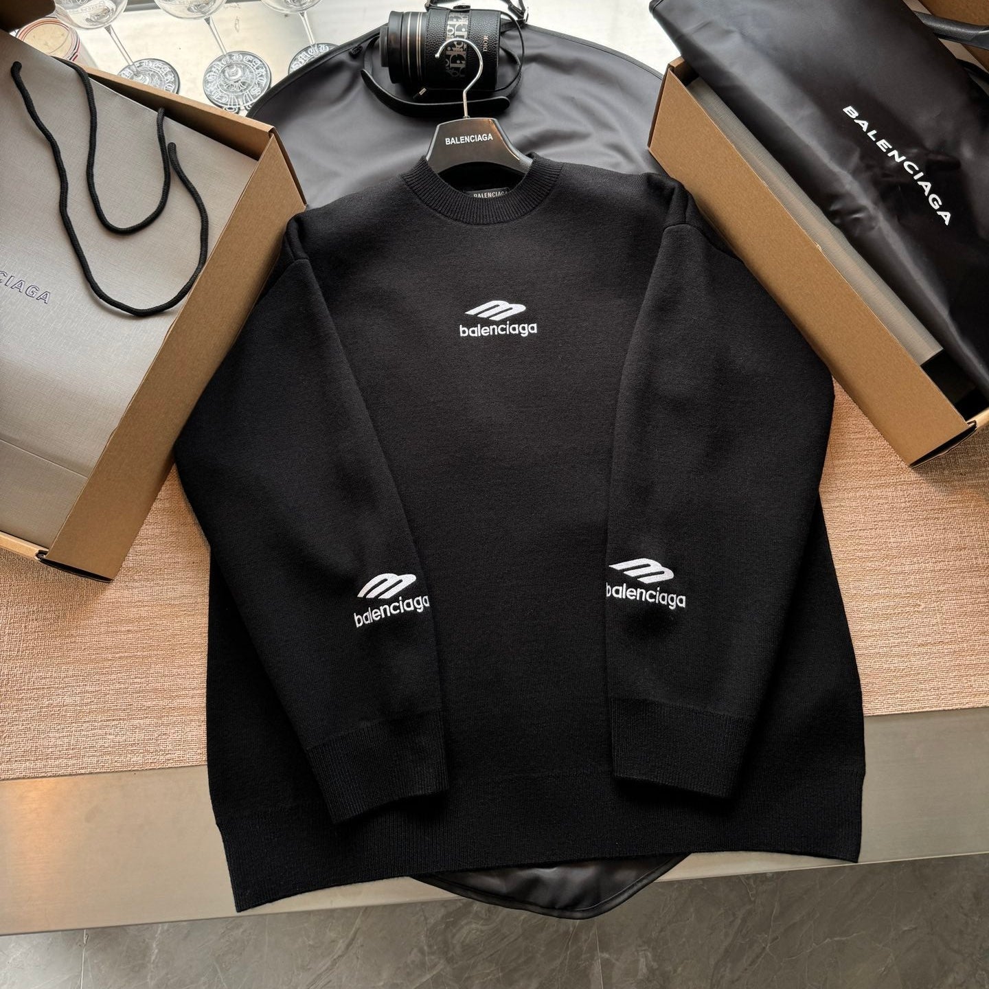 Maglione Balenciaga 25 in lana nera 0017