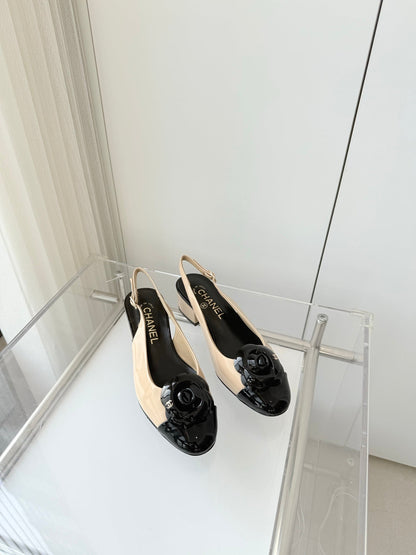 Chanel 26 Camellia High Heels 35 Beige Black in Patent Leather 597417
